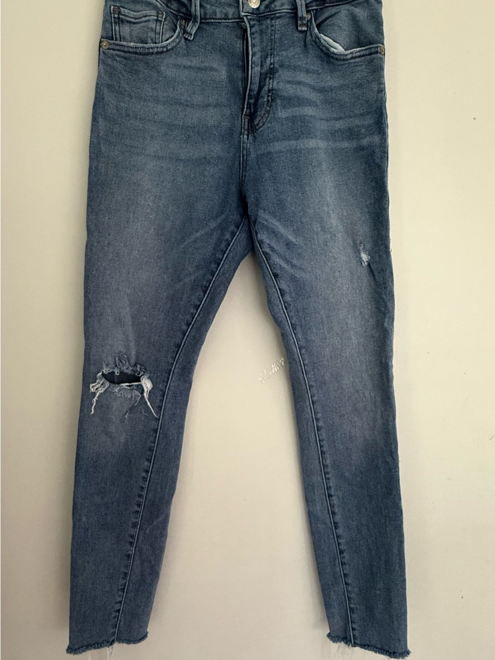 True Religion High Rise Skinny Jeans – Size 28 🔥
